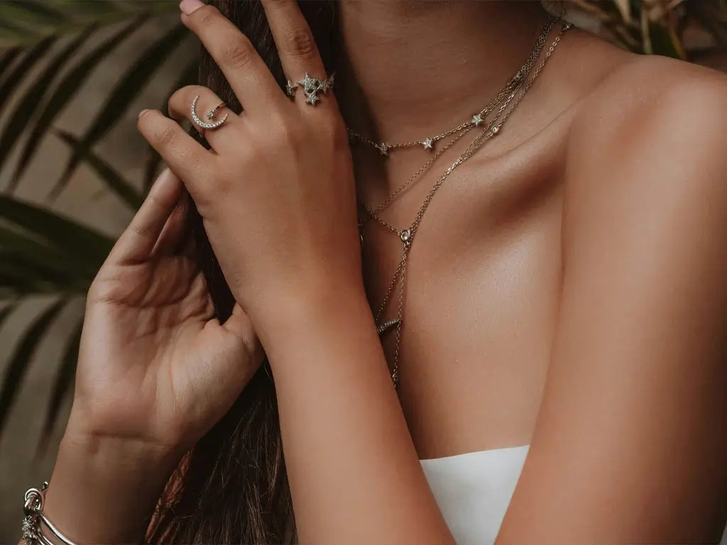 Top Trends in Jewelry for UAE Women: 2024’s Must-Have Pieces