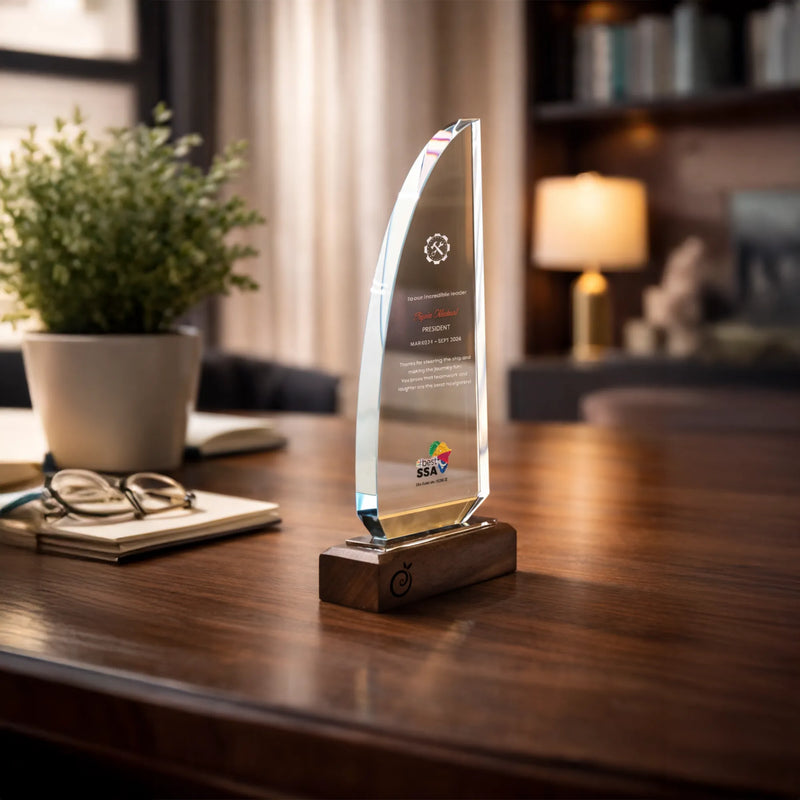 Award trophy Sail Shape