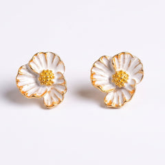 Ivory Bloom stud earrings