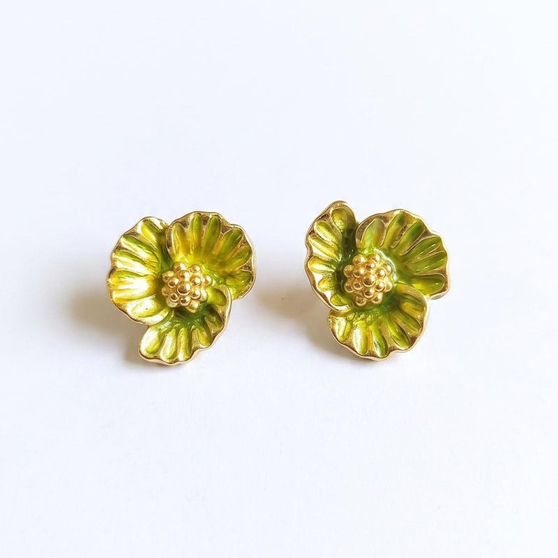 Meadow Bloom stud earrings