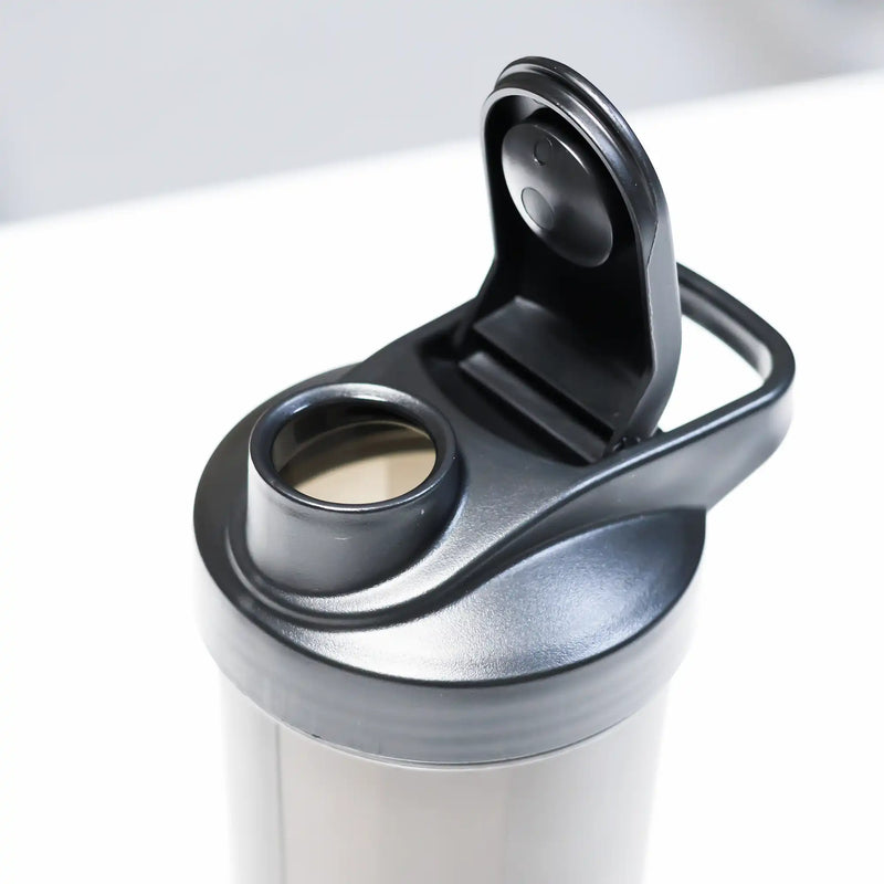 Customizable 700 ml sports protein shaker with mixing ball and flip‑top lid