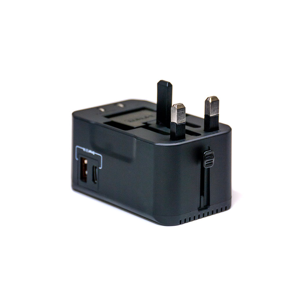 Universal Travel Adapter with Type C and USB A Ports